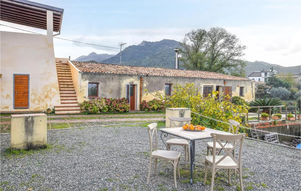 Cozy Home In Santa Lucia Del Mela With Kitchen Holiday home