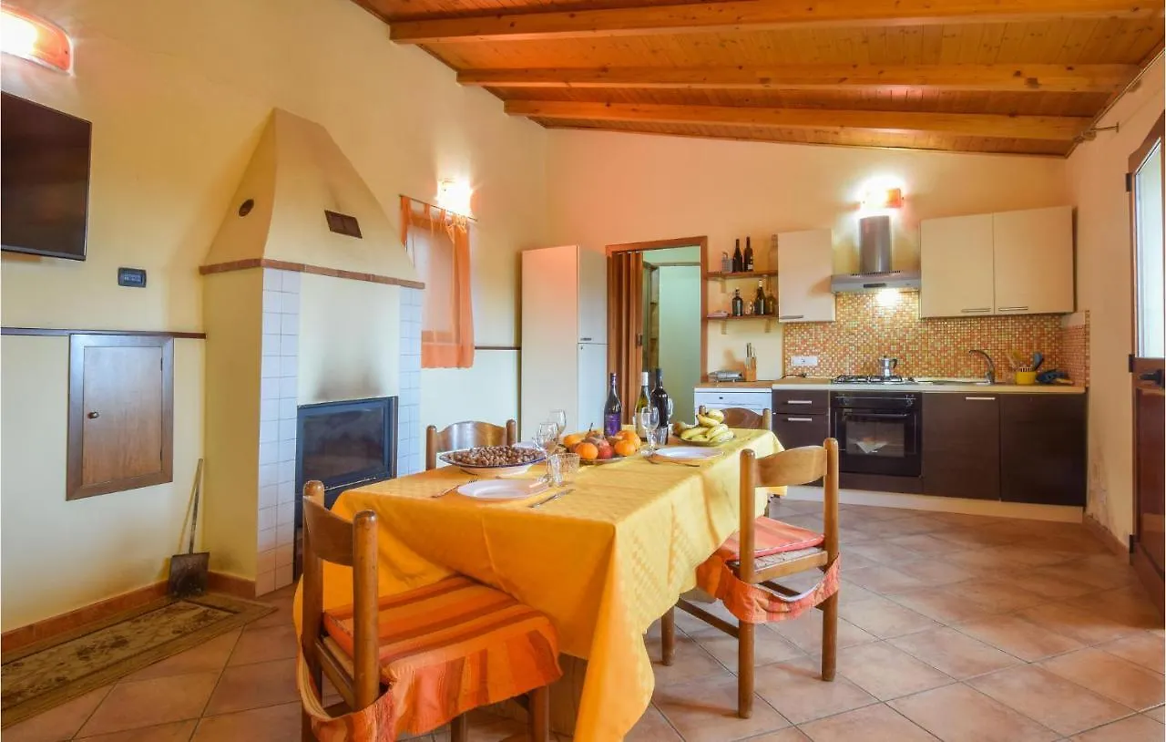 Cozy Home In Santa Lucia Del Mela With Kitchen Hébergement de vacances