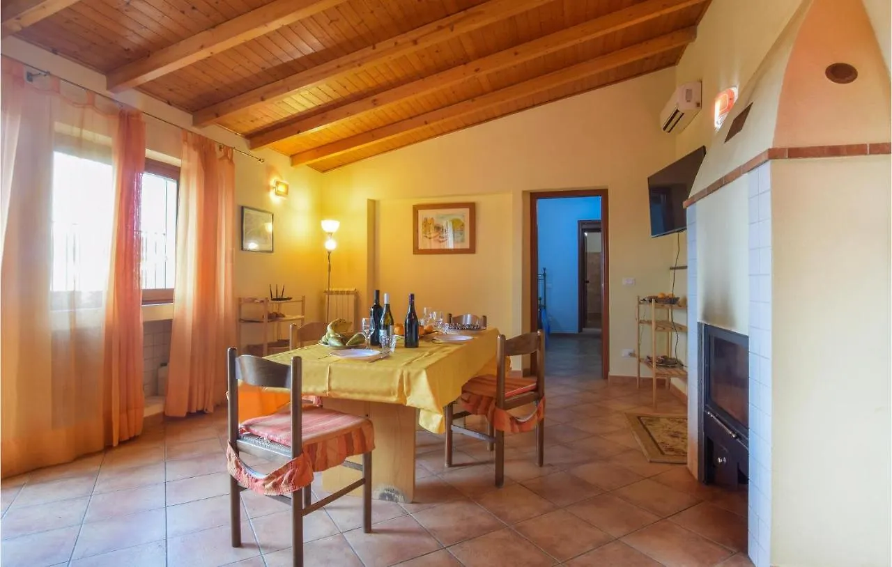 Cozy Home In Santa Lucia Del Mela With Kitchen 0*,