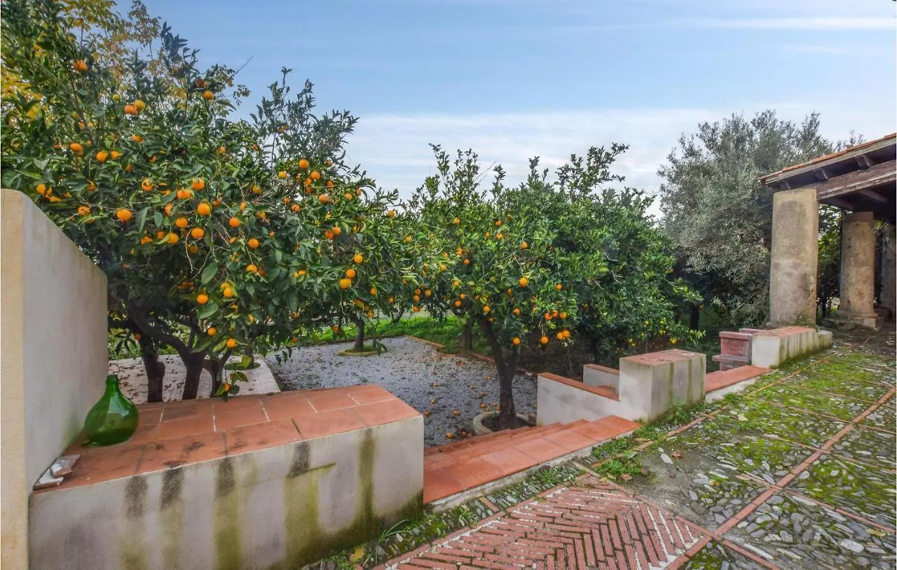 Cozy Home In Santa Lucia Del Mela With Kitchen 0*,  İtalya